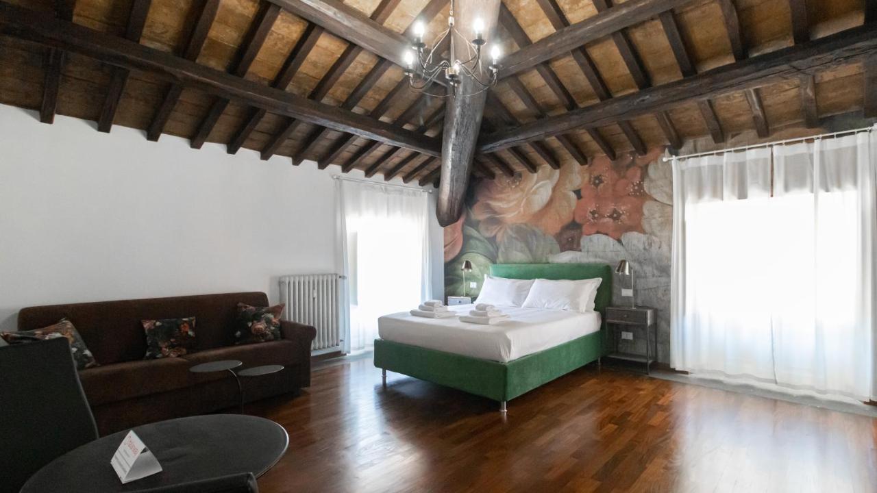 Italianway - Barberini Elegantia Apartments Roma Exteriér fotografie