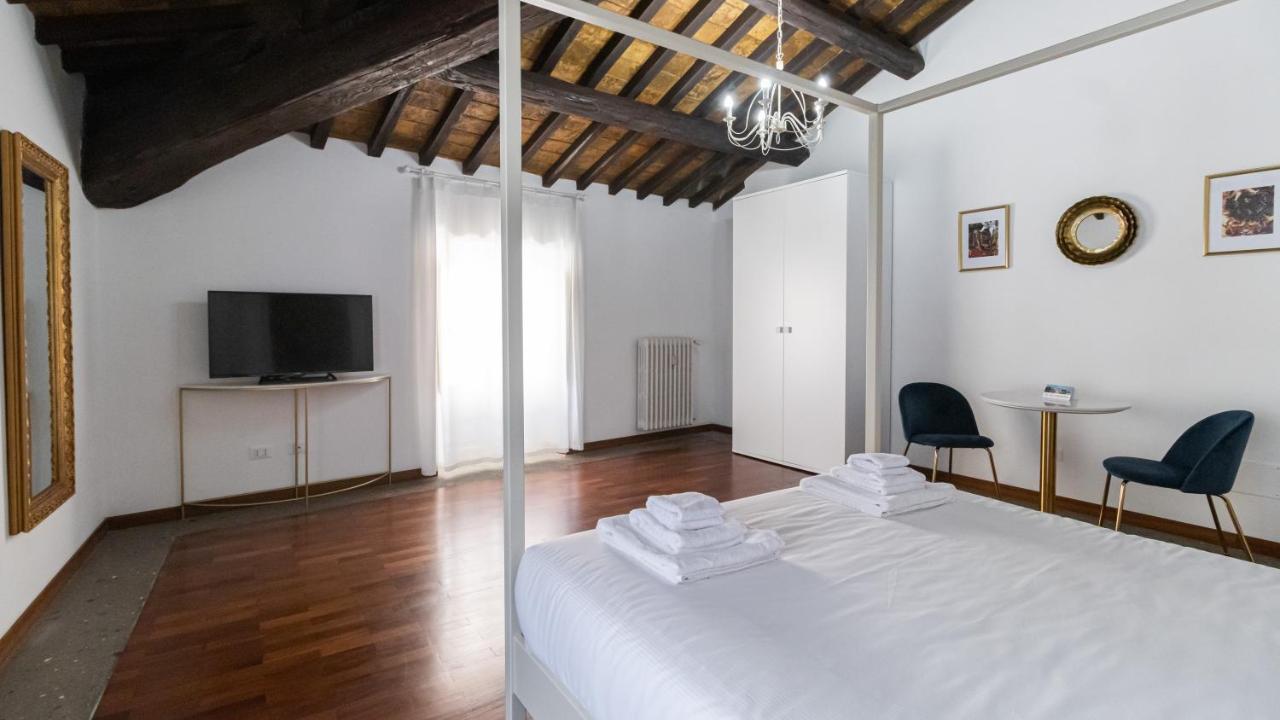 Italianway - Barberini Elegantia Apartments Roma Exteriér fotografie